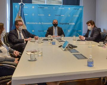 La misión del FMI en la Argentina comenzó con una excelente reunión de trabajo en Economía