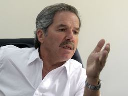 felipe sola acuso a de narvaez de ser funcional al gobierno felipe sola acuso a de narvaez de ser funcional al gobierno