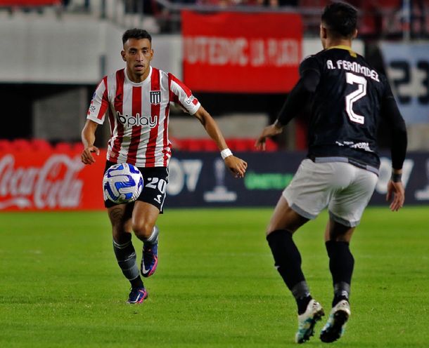 Estudiantes goleó a Tacuary por Copa Sudamericana