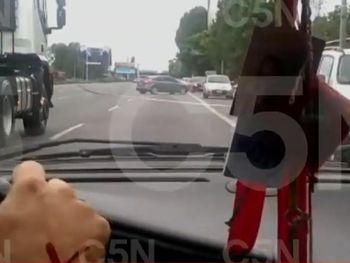 Tránsito a contramano en la Lugones por el G20