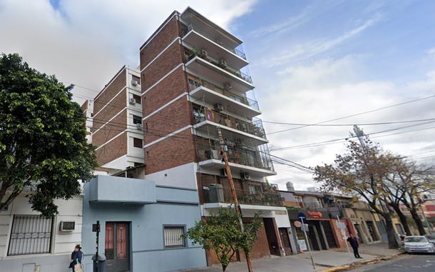 Macabro: vecina denunció que salía olor fuerte de un departamento y la Policía encontró un cadáver