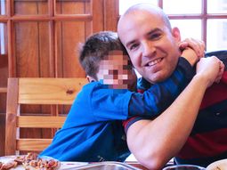 Federico Blanco con su hijo