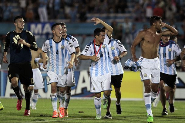 Lionel Messi saludó al plantel argentino sub 20 campeón del Sudamericano
