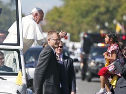 Una niña mexicana entregó al Papa carta en defensa de los inmigrantes