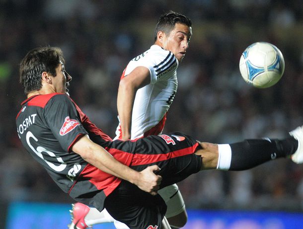 River le empató a Colón en el último minuto y le dio la punta a Boca