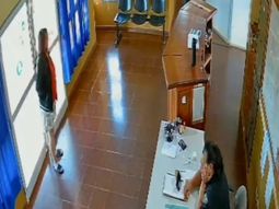 horror en misiones por una mujer que se prendio fuego adentro de una comisaria horror en misiones por una mujer que se prendio fuego adentro de una comisaria