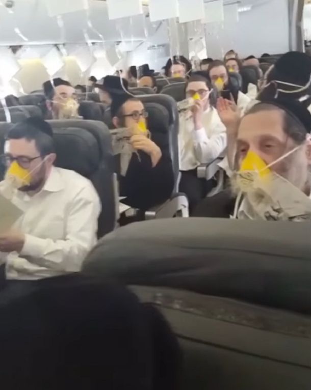 El dramático momento que vivieron los pasajeros durante un aterrizaje de emergencia