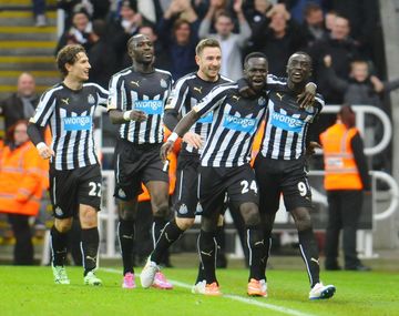 Sonríe el Kün: Newcastle arruinó el invicto del imparable Chelsea