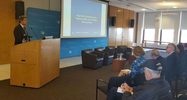 El ministro de Hacienda aseguró que buscarán eliminar los subsidios a los ricos.