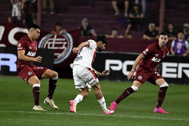 Lanús le ganó 2-1 a San Lorenzo y está más prendido que nunca en la pelea por el Torneo Clausura
