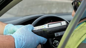 le hicieron un test de alcoholemia y el resultado fue desbordamiento de rango le hicieron un test de alcoholemia y el resultado fue desbordamiento de rango