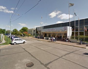 La manosearon y le rompieron el guardapolvo: atacaron a una médica en un hospital