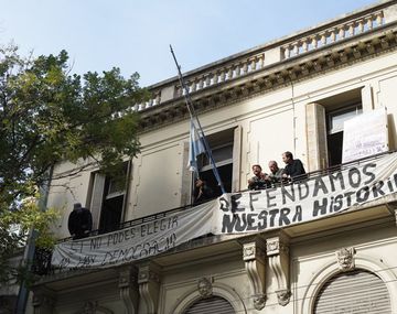 Grabois tomó el Instituto Nacional Juan Domingo Perón