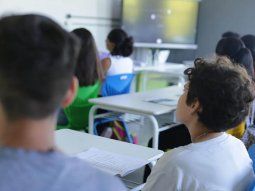 Escuelas primarias públicas tendrán una hora más de clase por día