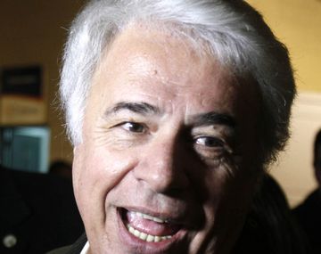 Escuchá el humor cordobés de De la Sota en Radio 10