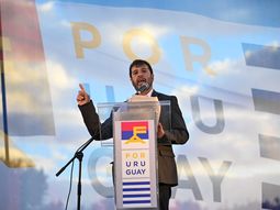 Se celebró el 52° aniversario del primer acto público del Frente Amplio. Se celebró el 52° aniversario del primer acto público del Frente Amplio.