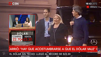 en medio de la crisis por el dolar, carrio fue a la rosada para llevar tranquilidad a la sociedad en medio de la crisis por el dolar, carrio fue a la rosada para llevar tranquilidad a la sociedad