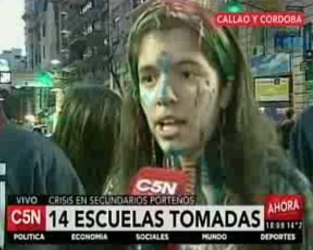 Crisis en secundarios porteños: estudiantes cortaron el tránsito en microcentro