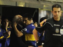 #encuestam1: ¿riquelme fue desagradecido con bianchi durante su presentacion? #encuestam1: ¿riquelme fue desagradecido con bianchi durante su presentacion?