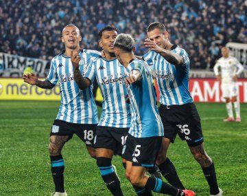 Racing vs Sportivo Luqueño