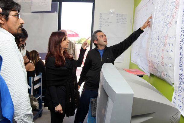 Temporal: CFK supervisó la ayuda a víctimas de La Plata