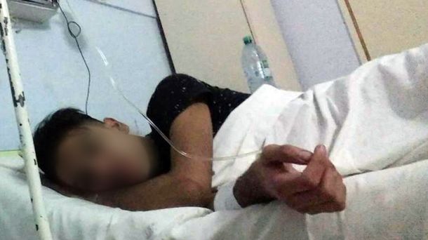 El chico aún permanece internado