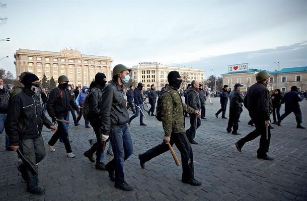 Ucrania desaloja a prorrusos en la segunda ciudad más importante del país