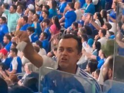 cruzeiro quedo bajo investigacion de conmebol por un gesto hacia simpatizantes de boca cruzeiro quedo bajo investigacion de conmebol por un gesto hacia simpatizantes de boca