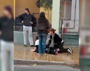 La echaron y amenazó a su jefa con un cuchillo