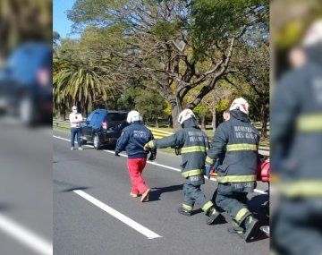 Choque múltiple y vuelco en Lugones: al menos tres heridos
