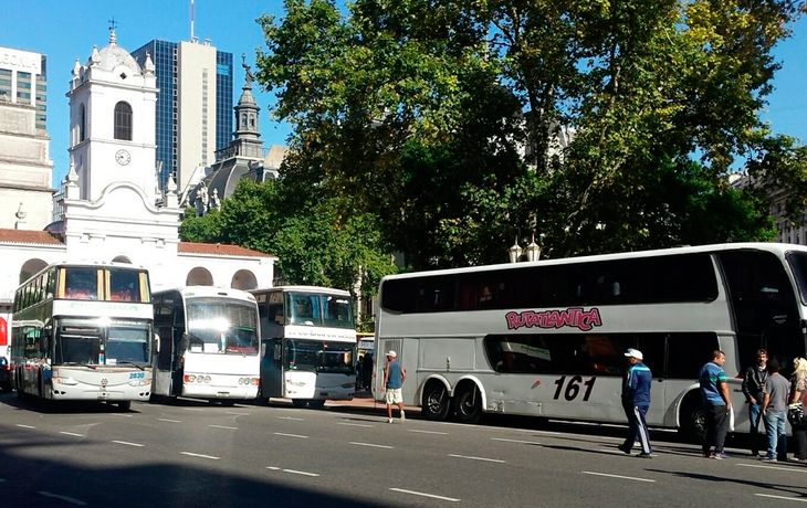 Los micros cortaron todas las avenidad que rodean a Plaza de Mayo