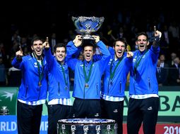Juan Martín Del Potro, Federico Delbonis, Leonardo Mayer, Guido Pella y el capitán Daniel Orsanic, campeones de la Copa Davis Juan Martín Del Potro, Federico Delbonis, Leonardo Mayer, Guido Pella y el capitán Daniel Orsanic, campeones de la Copa Davis