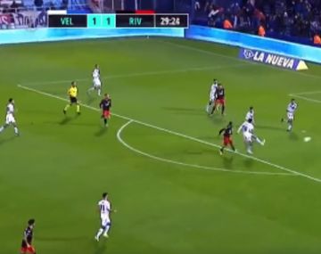 Tremenda jugada colectiva y golazo de De La Cruz para el 2-1 de River ante Vélez
