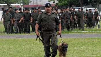 conforman un comite de crisis ante los reclamos de la policia conforman un comite de crisis ante los reclamos de la policia