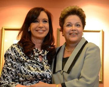 Cristina flies to Brasilia to attend meeting between BRICS and UNASUR leaders
