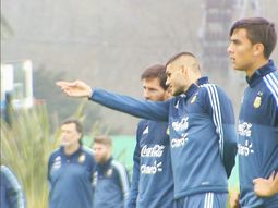 messi, icardi y un meme que se hizo viral previo al partido contra uruguay messi, icardi y un meme que se hizo viral previo al partido contra uruguay