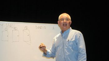 premian a paenza por su difusion de las matematicas premian a paenza por su difusion de las matematicas