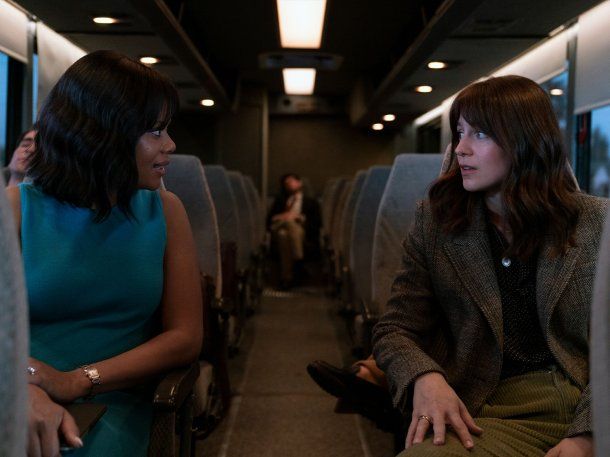 MAX: Julie Plec, Amy Chozcick y Rina Mimoun presentaron The Girls on the Bus