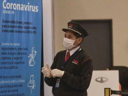 Estudian autorizar el ingreso al país de turistas extranjeros con dos dosis de vacunas