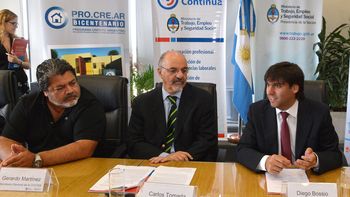 la uocra define un aumento salarial que promedia el 30% la uocra define un aumento salarial que promedia el 30%