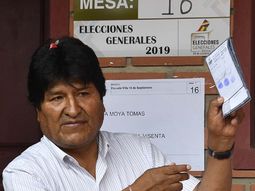 Elecciones en Bolivia: suspendieron el escrutinio y todo apunta a un balotaje