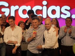 queremos llevar con mauricio el cambio a todo el pais queremos llevar con mauricio el cambio a todo el pais