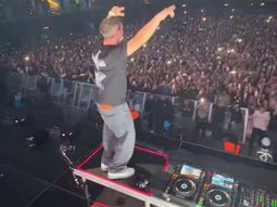 martin garrix hizo vibrar buenos aires con un show explosivo cargado de beats y adrenalina martin garrix hizo vibrar buenos aires con un show explosivo cargado de beats y adrenalina