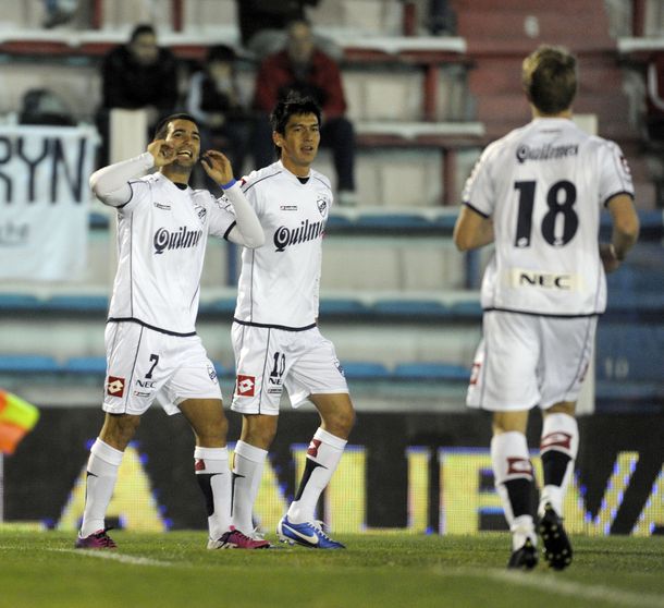 Quilmes derrotó a Tigre en un vibrante encuentro en Victoria