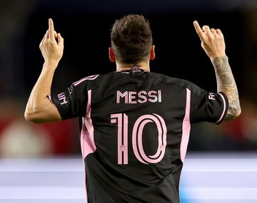 Inatajable: el golazo de Messi en el duelo entre Inter Miami y Kansas