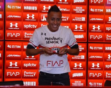 La peor presentación: el tremendo blooper del nuevo jugador de San Pablo