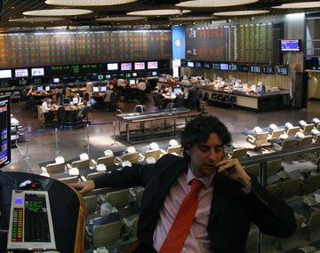 La Bolsa porteña arrancó la semana con una fuerte baja