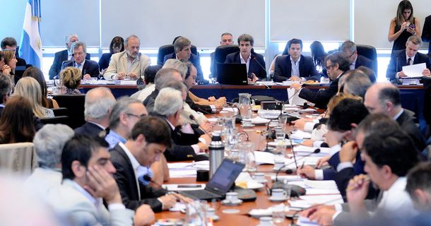 Diputados realiza sesión informativa con expertos por acuerdo con fondos buitres