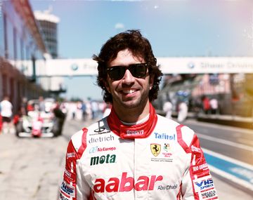 Buena actuación de Cochito López en el circuito de Brands Hatch