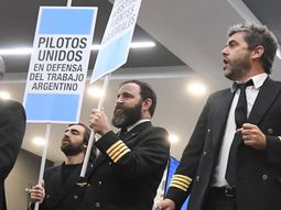 Paro de pilotos: convocan a gremios aeronaúticos para evitar la medida
